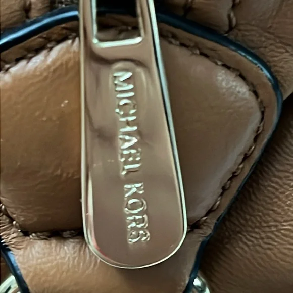 Michael Kors buttery soft leather bag - Picture 6 of 10